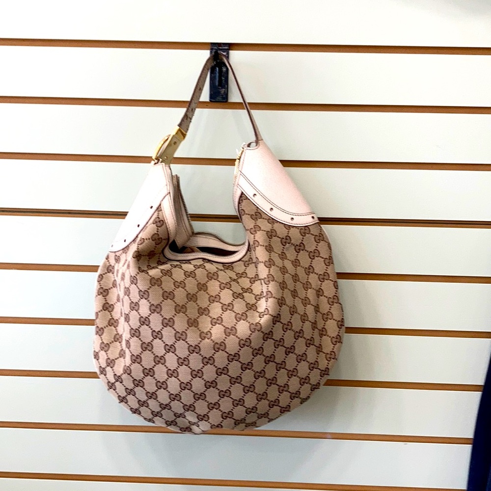 Gucci monogrammed shoulder bag with leather trim